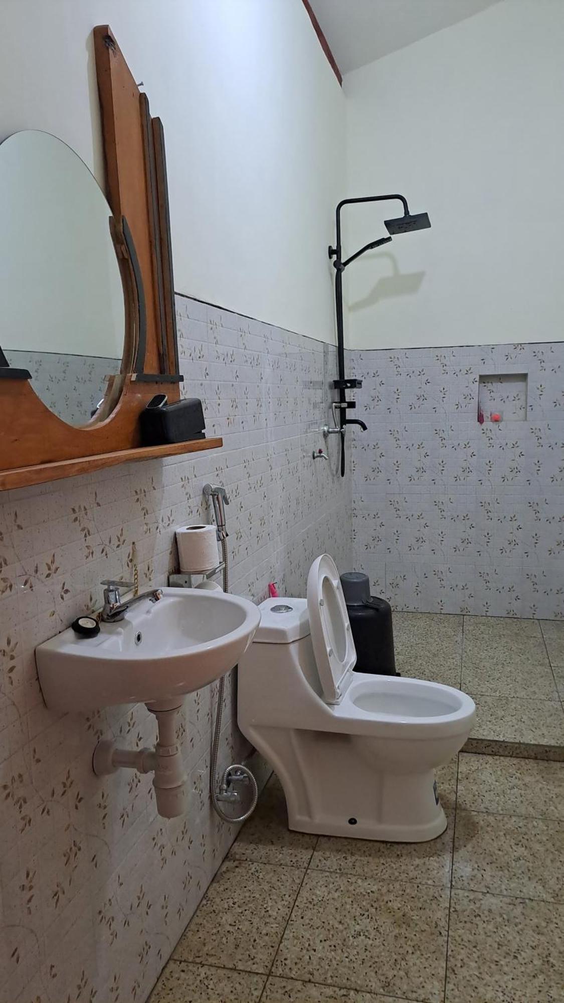 Berliant Homestay Jambu  Bagian luar foto