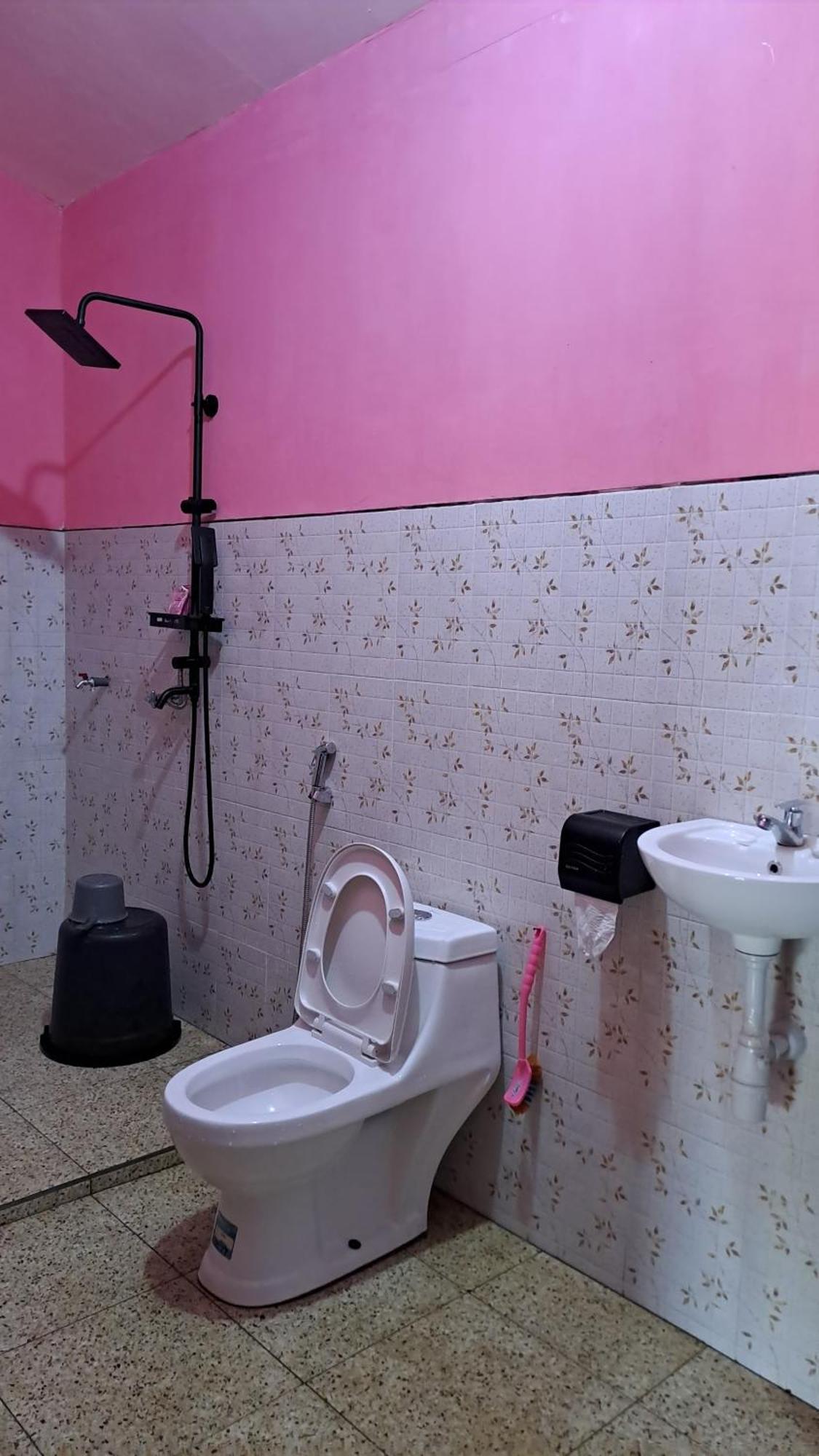 Berliant Homestay Jambu  Bagian luar foto