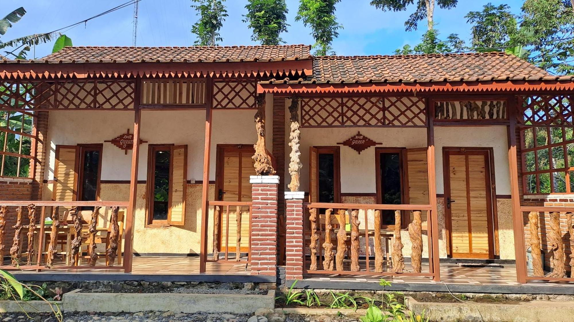 Berliant Homestay Jambu  Bagian luar foto